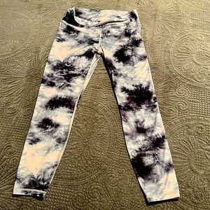 Athleta elation tights - pink and gray static pattern